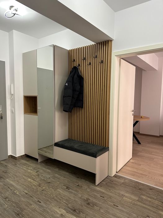 Proprietar inchiriez apartament zona Coresi