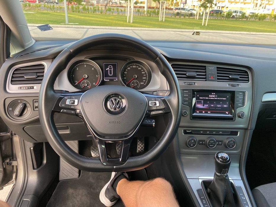 VW Golf 7  1.6 TDI перфектен