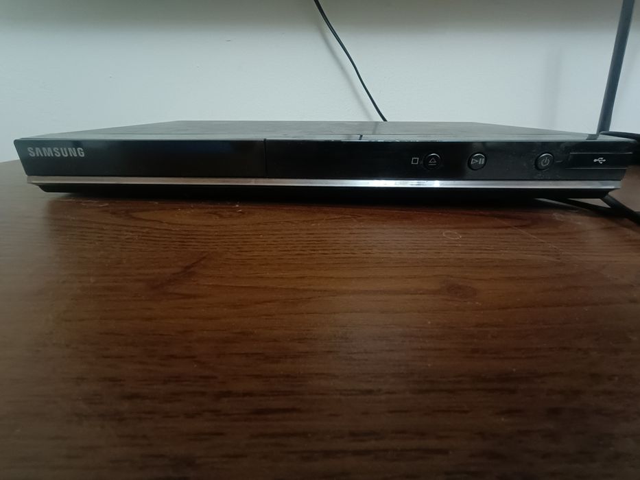 DVD-плеер Samsung DVD-P530