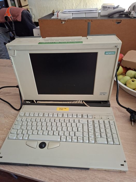 Siemens PG740 – PC Industrial Retro, Pentium 200 MHz, de colectie!
