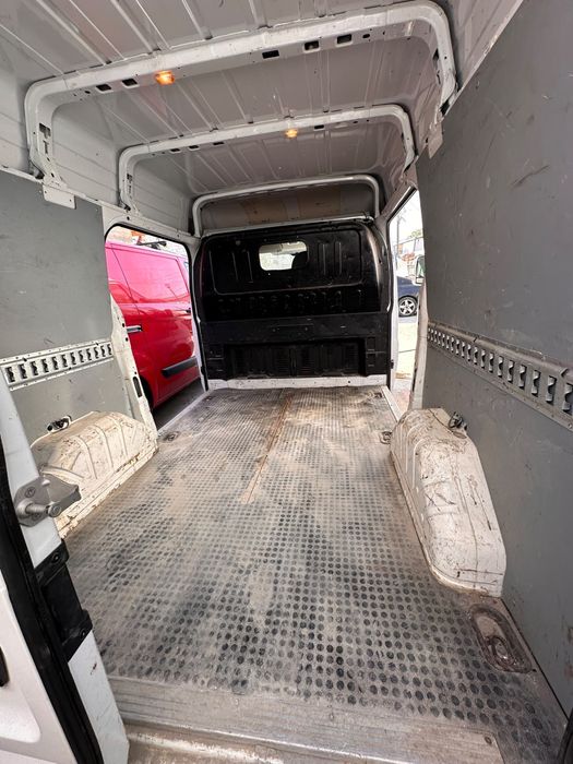 Ford transit 2011