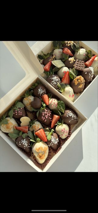 Клубника в шоколаде Астана