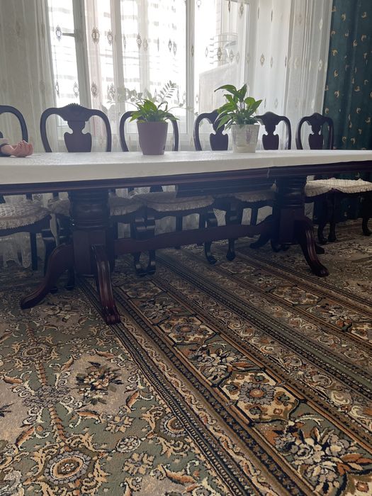 Продам гостиный стол со стульями