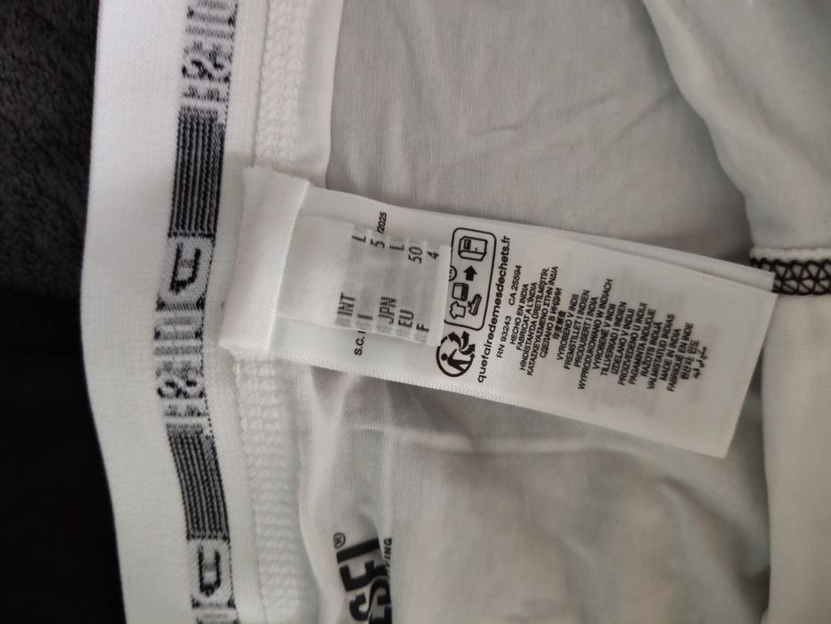 Calvin Klein set 3 chiloți bărbătești alb-negru-negru cu model L noi