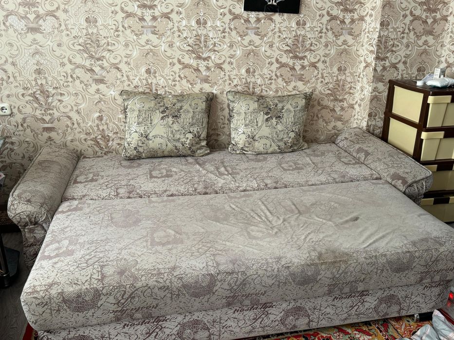 Диван раскладной с креслами