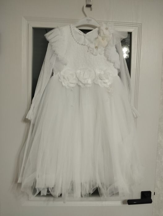 Продам платье для девочки