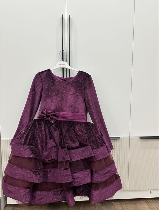 Продам платье для девочки!