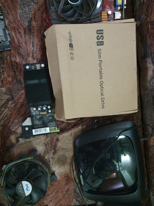 Видео карти,хард дискове, саунд бластер,Cisco, дънни платки и други.