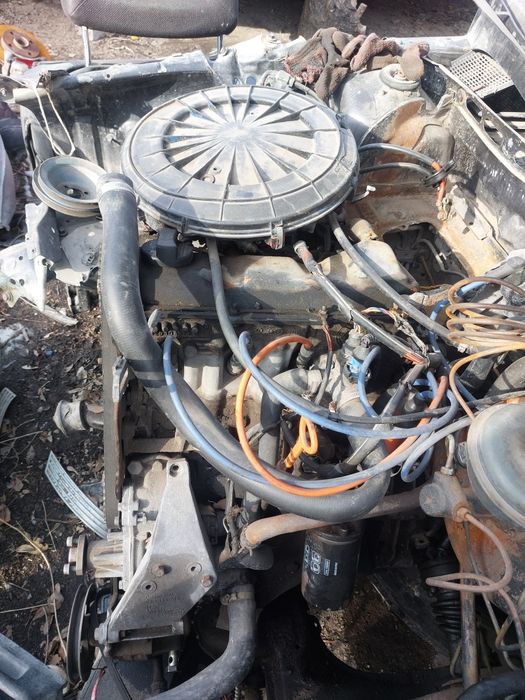 Двиготель на ауди 1.8 на ходу