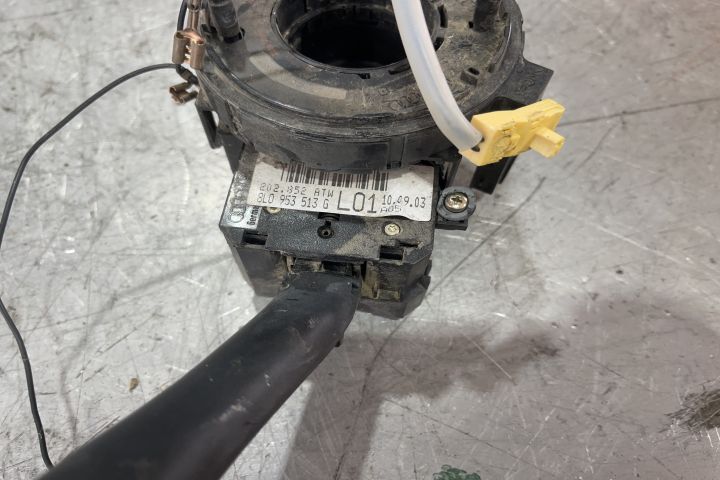 Maneta semnalizare 8L0953513G / 8L0 953 513 G Skoda Fabia 6Y