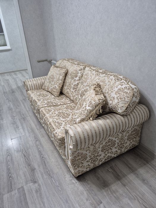 Диван в отличном состоянии