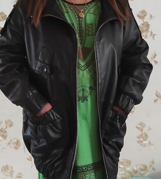 Весенняя кожаная куртка