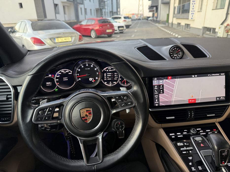 Porsche cayenne s 441 cp