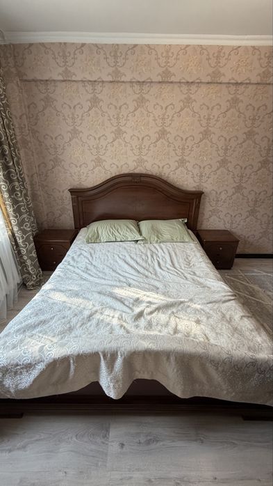 Продам спальный гарнитур
