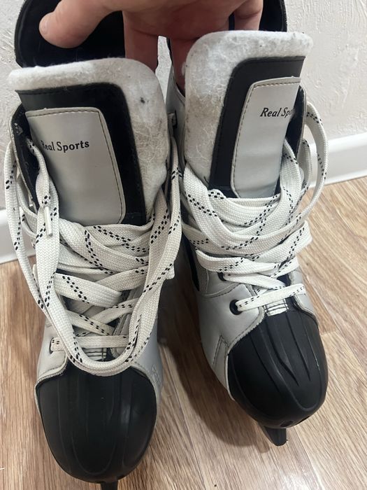 Продется коньки размер44