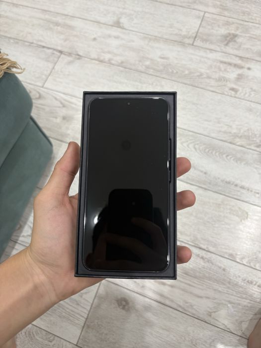 Продам телефон Samsung s22