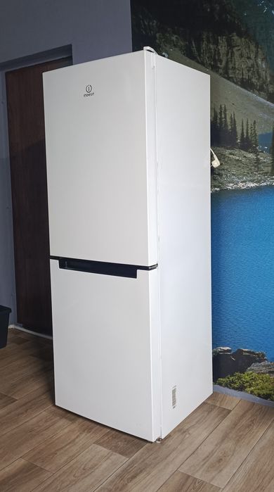 Продам холодильник б/у