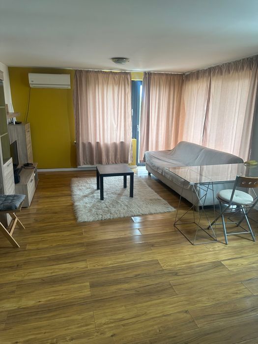 Apartament de închiriat