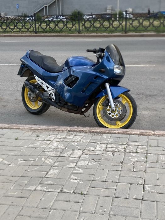 Suzuki gsx750f katana