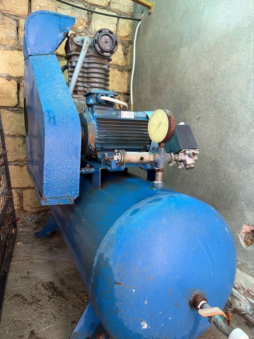 Компрессор масляный