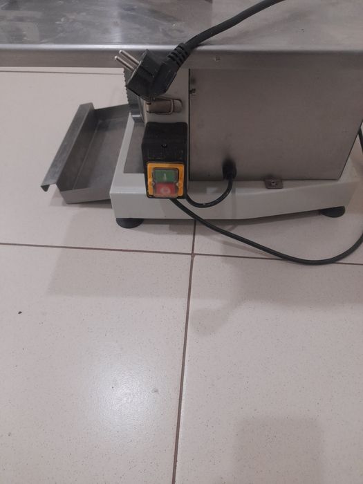 Мясо костерезка.