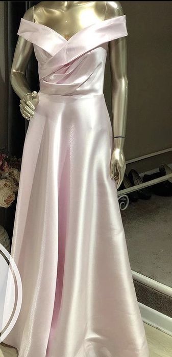 Вечернее платье розовое