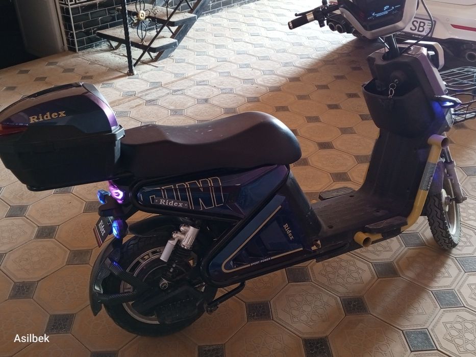 Skuter ridex elektron srochni sotiladi