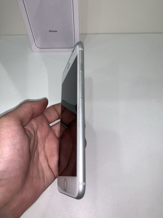 Продам Iphone 8 plus 64gb 68%