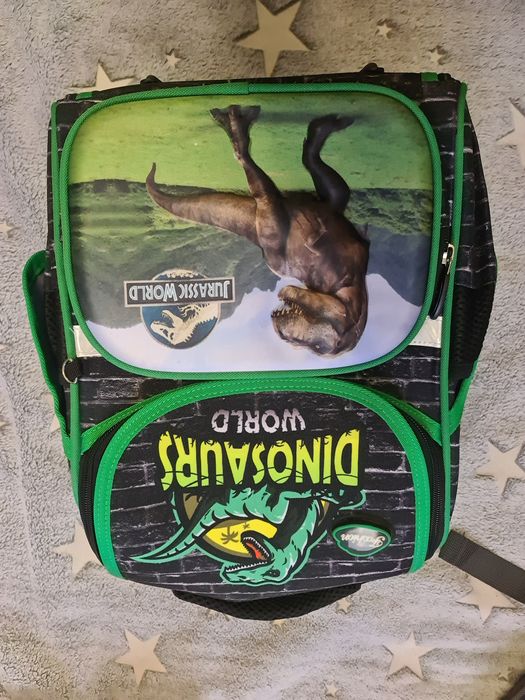 Продам рюкзак школьный для мальчика