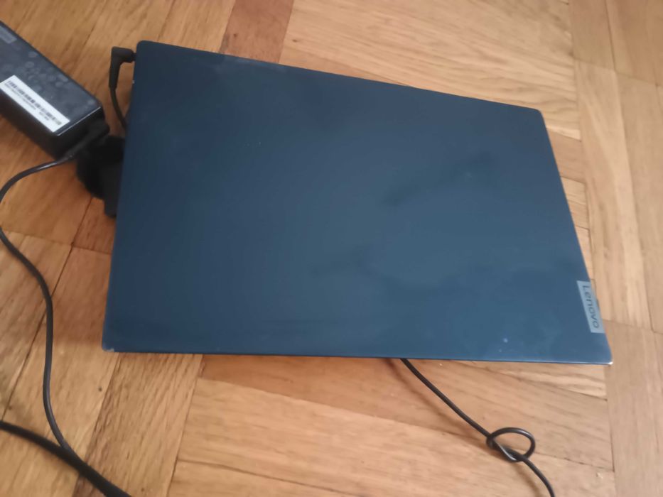 Leptop aproape nou. Pentru piese