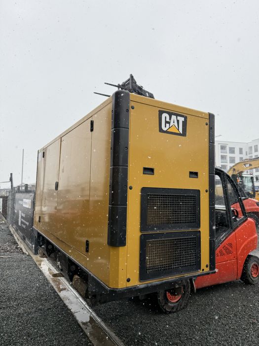 Inchiriez generator  curent Caterpillar 150KVA Generator Jcb 140 KVA