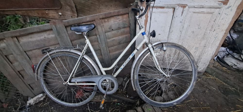 Bicicleta de vânzare