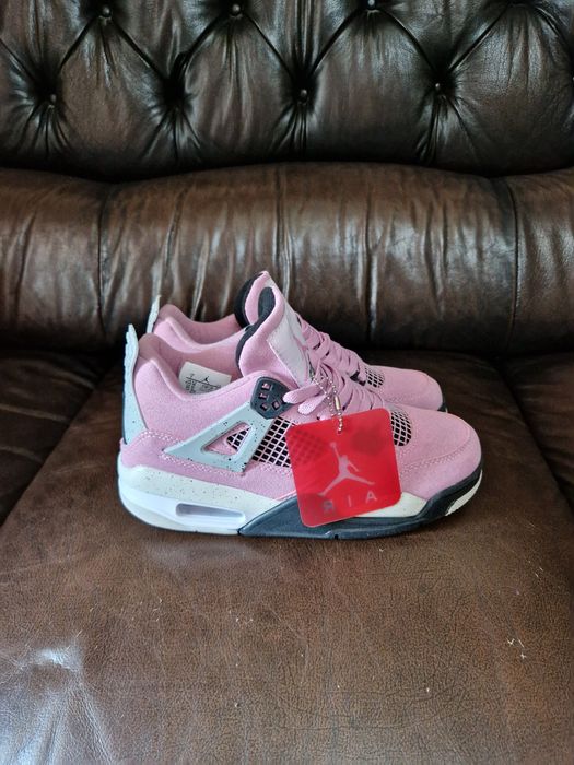 Jordan Retro 4 University Pink