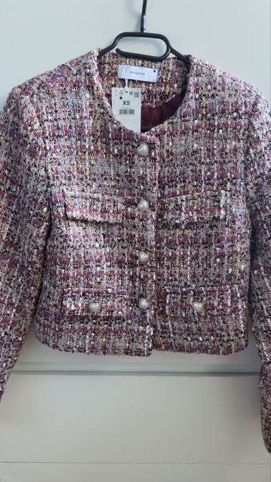 Стилно дамско сако Reserved