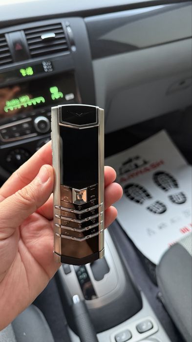 Vertu Signature!