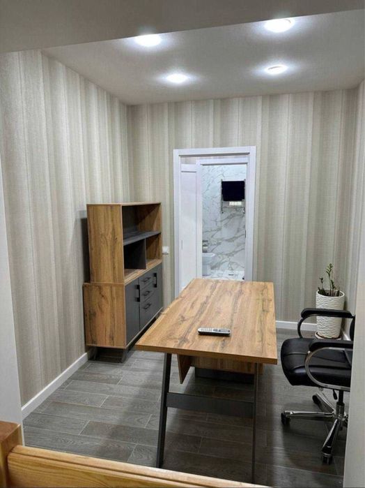 Евро офис с мебелью недолеко от м.Гафура Гуляма