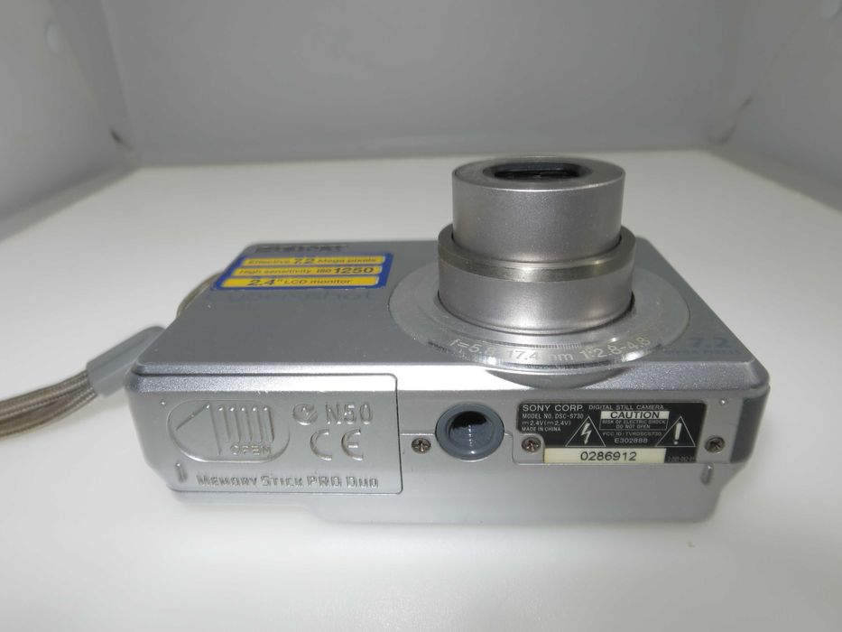Sony Cyber-shot DSC-S730 компактен цифрова фотоапарат дигитална камера