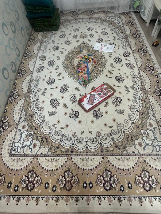 Продается спальный ковер