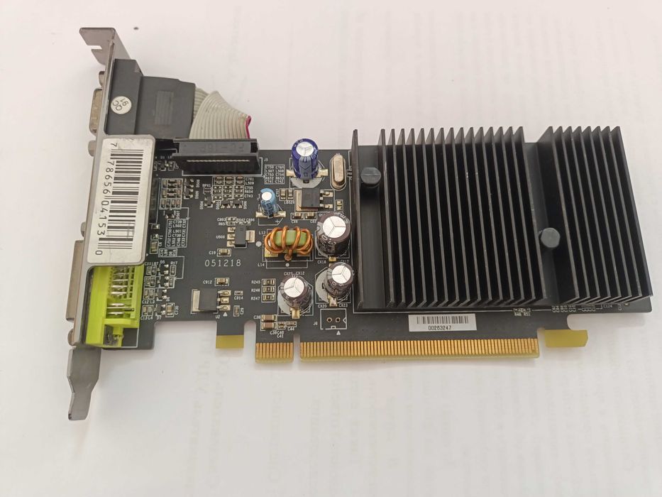 Продам видеокарту "Asus GeForce 6200LE"