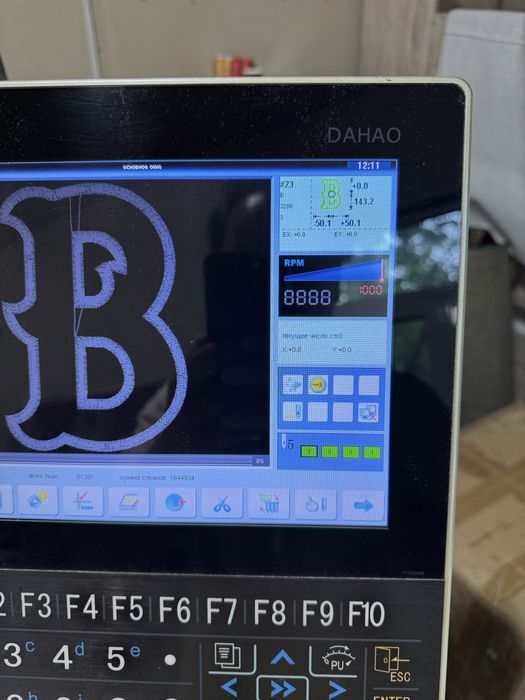 Вишивка машинаси сотилади