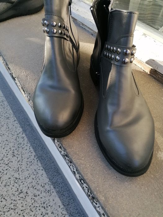 Дамски сиви боти