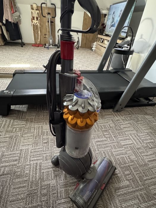 Aspirator dyson small ball