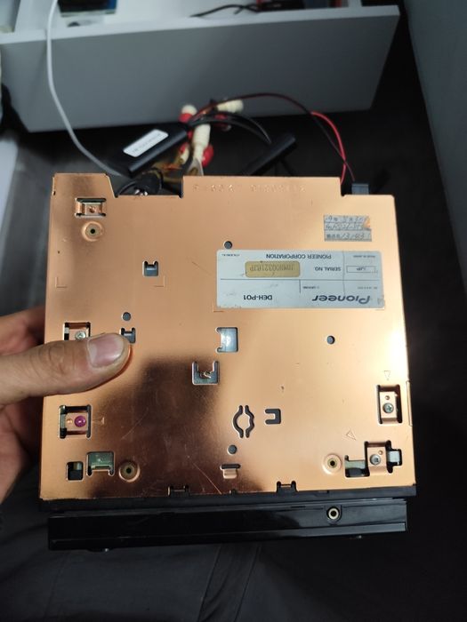 Продам автомогнитолу carrozzeria