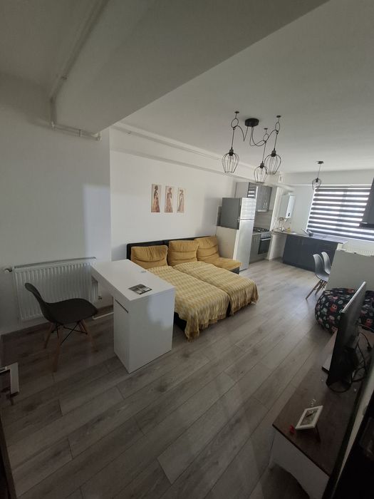 Inchiriez apartament 2 camera, zona Fiald