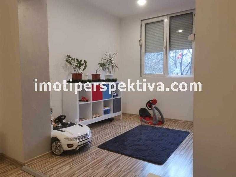 Продава се Тристаен апартамент в Пловдив, Изгрев - 86 кв.м за 931 €/кв.м - Снимка #11