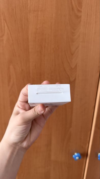 Продаю оригинал адаптер на айфон