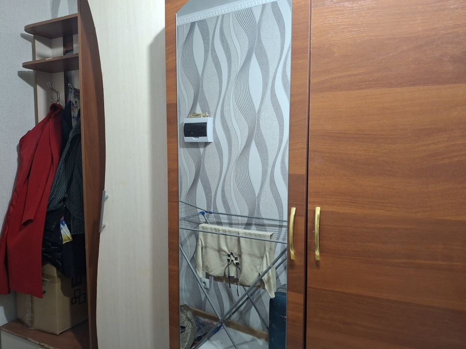 Шкаф для одежды.