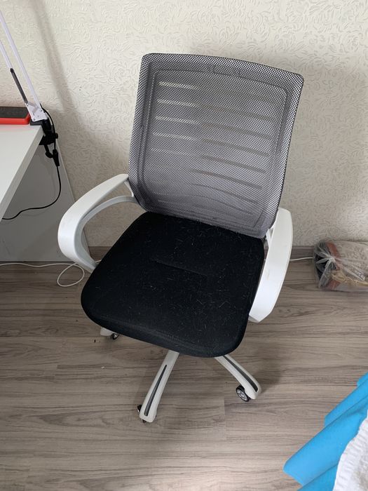 Столдар сатылады