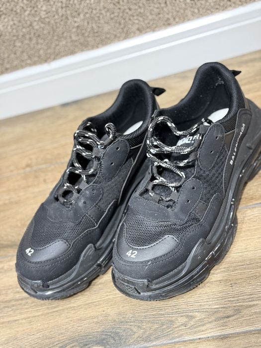Balenciaga Triple S (fake)