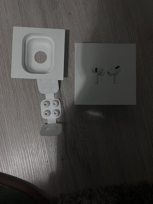 Продам наушники AIRPODS PRO